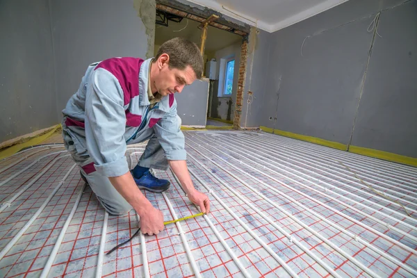 Installation of underfloor heating